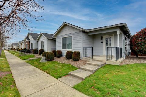 326 Cheney Loop, Central Point, OR 97502 photo 1