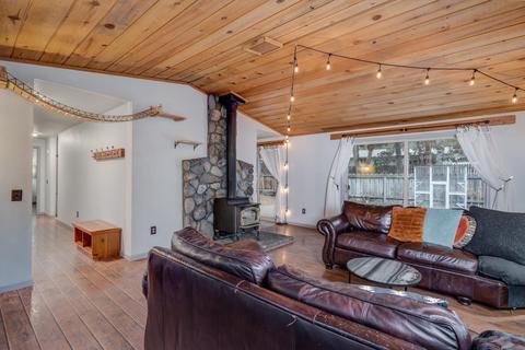 61131 Echo Hollow Rd, Bend, OR 97702 photo 9