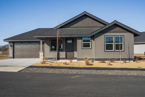 2511 NW 25th St, Redmond, OR 97756