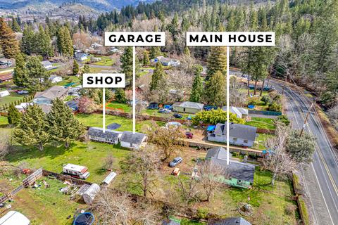 1926 Fruitdale Dr, Grants Pass, OR 97527