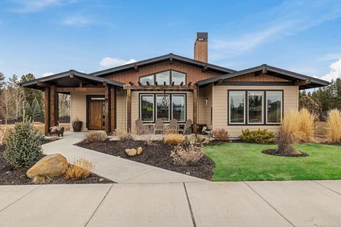 430 E Diamond Peak Ave, Sisters, OR 97759