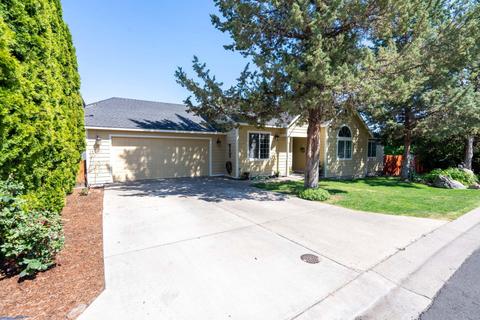 2518 SW 33rd Ct, Redmond, OR 97756