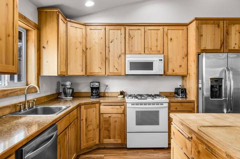 22860 Nelson Rd, Bend, OR 97701 photo 17