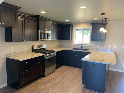 259 Samuel Lane Loop Rd, Phoenix, OR 97535 photo 8