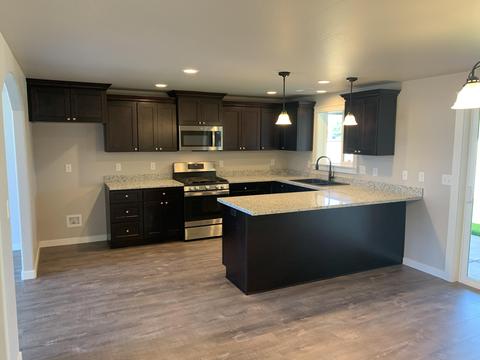 259 Samuel Lane Loop Rd, Phoenix, OR 97535 photo 9