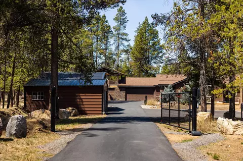 54895 Tamarack Rd, Bend, OR 97707 photo 3