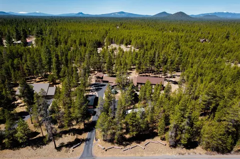 54895 Tamarack Rd, Bend, OR 97707 photo 13