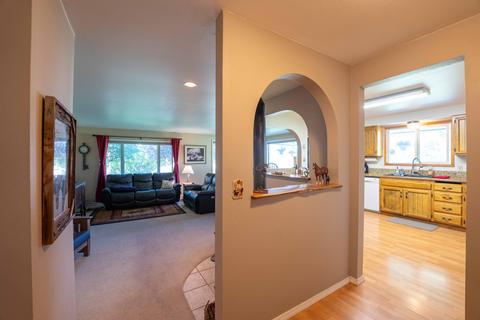 62575 Dixon Loop, Bend, OR 97701 photo 8