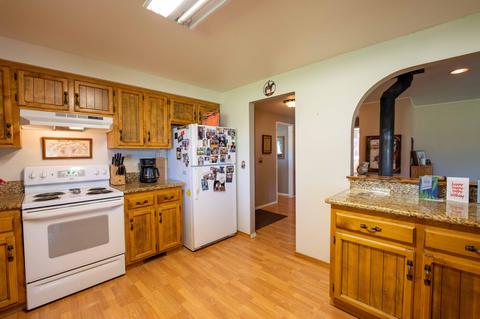 62575 Dixon Loop, Bend, OR 97701 photo 13