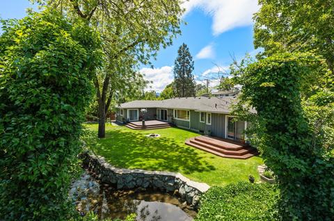 941 NE Croxton Ave, Grants Pass, OR 97526