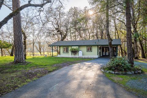 355 Gunnell Rd, Grants Pass, OR 97526 photo 10