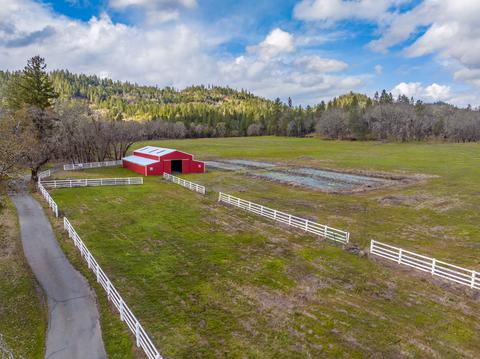 355 Gunnell Rd, Grants Pass, OR 97526 photo 59