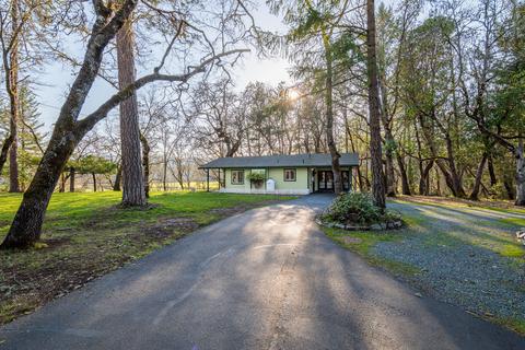 355 Gunnell Rd, Grants Pass, OR 97526 photo 47