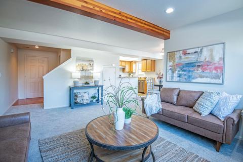 1801 NE Purcell Blvd #15, Bend, OR 97701
