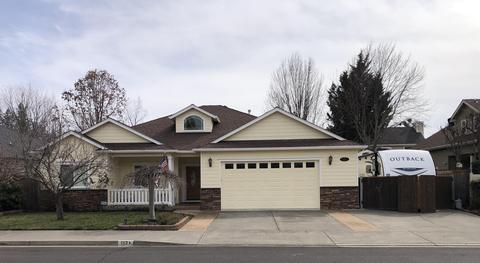 113 Echo Way, Eagle Point, OR 97524 photo 2