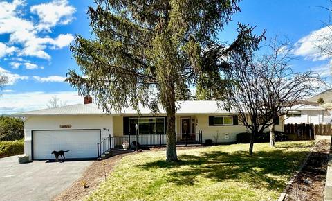 1005 Tamera Dr, Klamath Falls, OR 97603