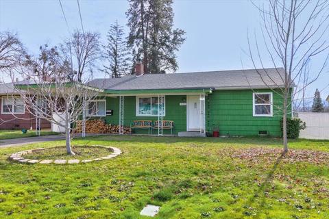 737 NE Memorial Dr, Grants Pass, OR 97526