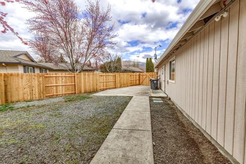 112 Parkway Cir, Phoenix, OR 97535 photo 35