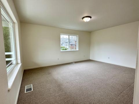 112 Walnut Pl, Phoenix, OR 97535 photo 4