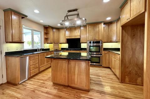 112 Walnut Pl, Phoenix, OR 97535 photo 11
