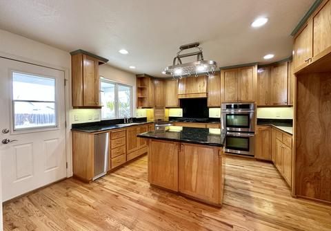 112 Walnut Pl, Phoenix, OR 97535 photo 12