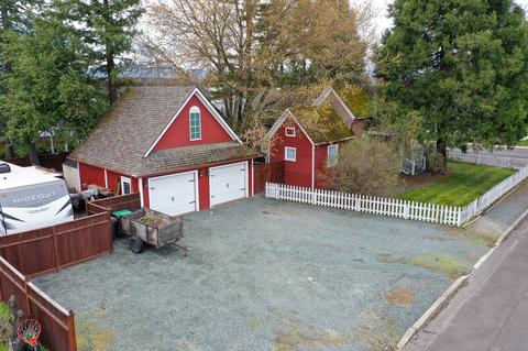 162 N Second St, Central Point, OR 97502