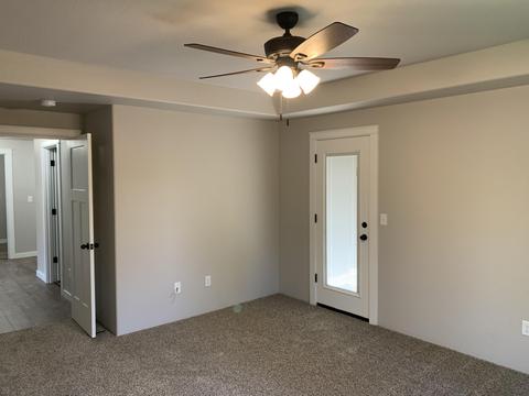 221 Samuel Lane Loop Rd, Phoenix, OR 97535 photo 9