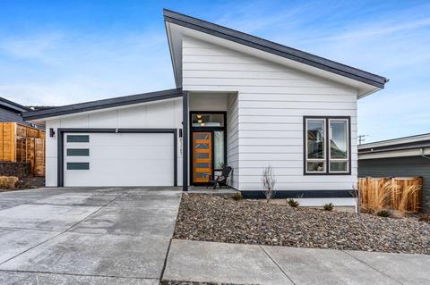 63185 Iner Loop, Bend, OR 97701 photo 1