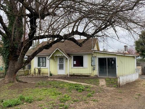 1335 Oak View Dr, Grants Pass, OR 97527