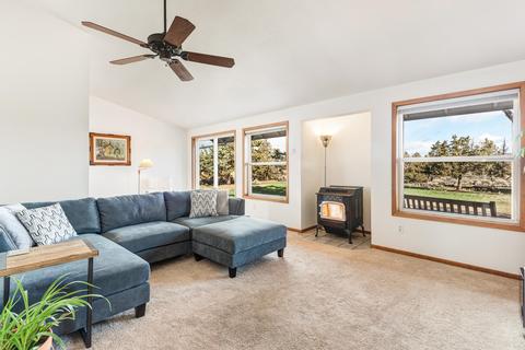 23040 Bronco Ct, Bend, OR 97701 photo 12