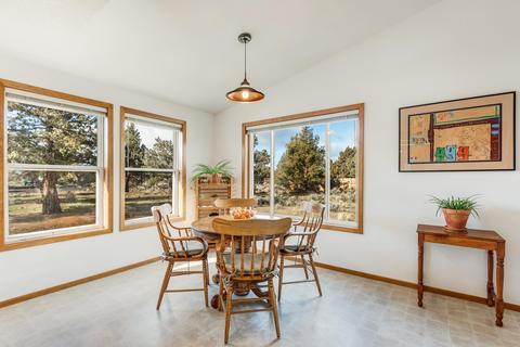 23040 Bronco Ct, Bend, OR 97701 photo 8