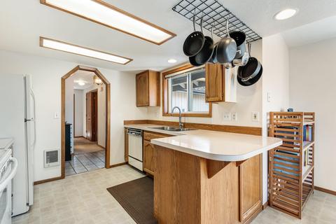 23040 Bronco Ct, Bend, OR 97701 photo 5