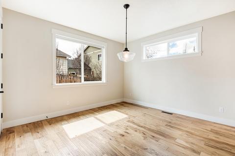 1295 NE Hoover Loop, Bend, OR 97701 photo 12