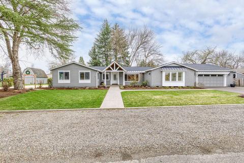 2875 Erline Way, Central Point, OR 97502