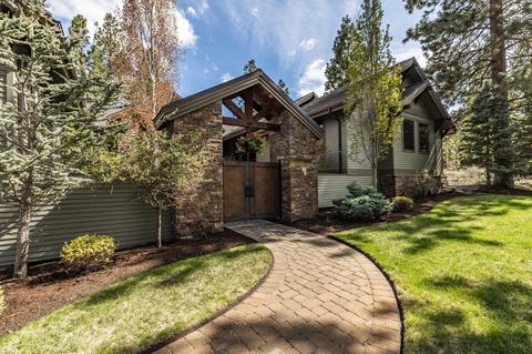 19334 Green Lakes Loop, Bend, OR 97702 photo 2