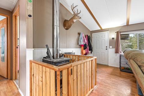 1010 Danconia Dr, Trail, OR 97541 photo 8