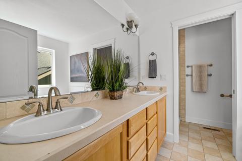 20588 NE Sierra Dr, Bend, OR 97701 photo 17