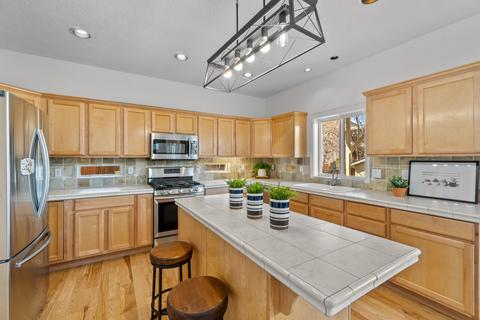 20588 NE Sierra Dr, Bend, OR 97701 photo 13
