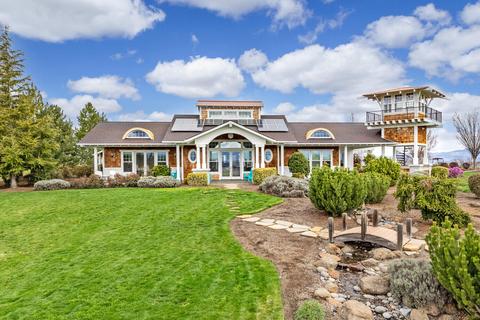 2255 Coker Butte Rd, Medford, OR 97504