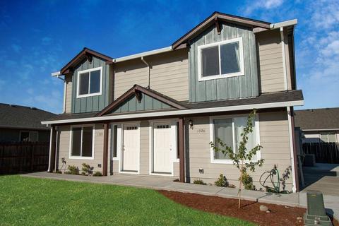 705 Linn Rd, Eagle Point, OR 97524 photo 1