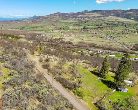 0 Frank Hill Rd, Ashland, OR 97520