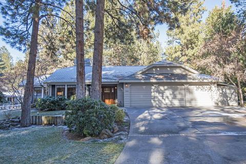 20428 Steamboat Ct, Bend, OR 97702