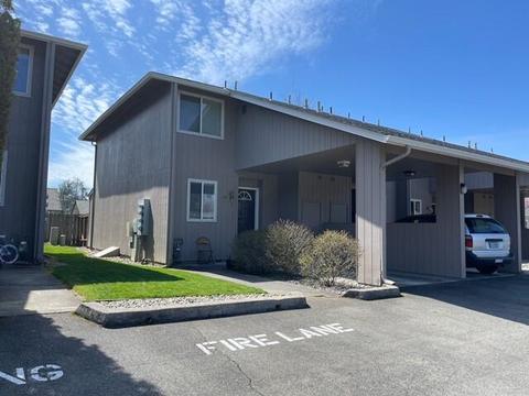 310 NE Terry Ln #2A, Grants Pass, OR 97526