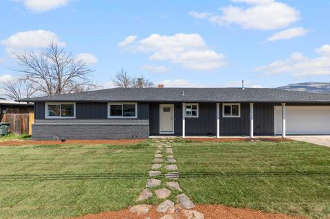 211 W Nevada St, Ashland, OR 97520