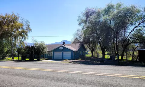 926 Willow St, Spray, OR 97874