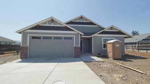 34 Birdie Dr, Eagle Point, OR 97524