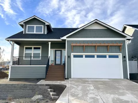 388 Randy St, Ashland, OR 97520