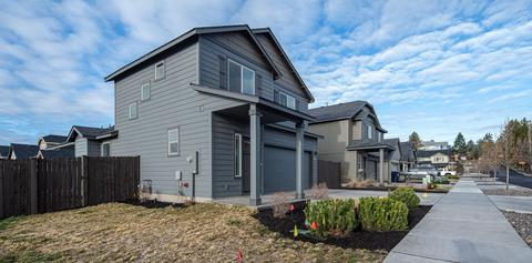 1499 NE Rumgay Ln, Bend, OR 97701