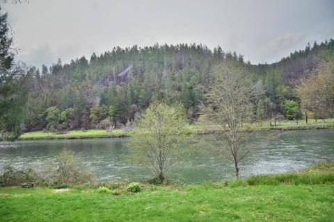 10526 Galice Rd, Merlin, OR 97532
