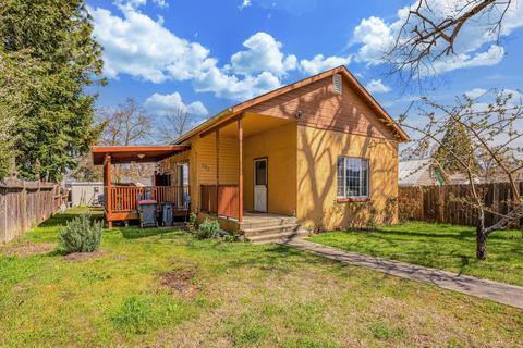 623 S Columbus Ave, Medford, OR 97501